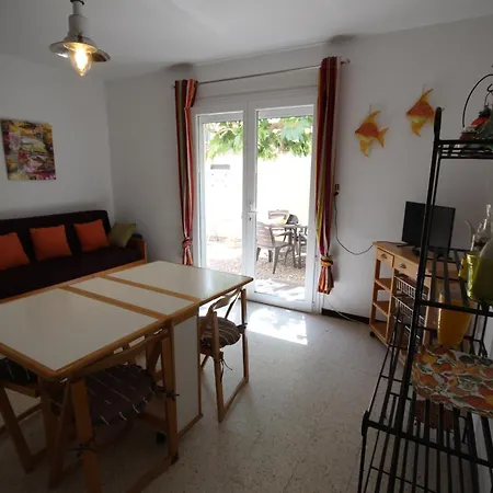 80m De La Au Rdc D'une Maison 1 4 Couchages Cour Lxrv9b Apartament Portiragnes