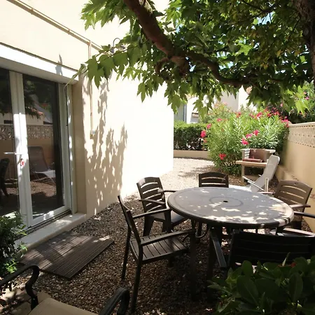 Apartment 80m De La Au Rdc D'une Maison 1 4 Couchages Cour Lxrv9b