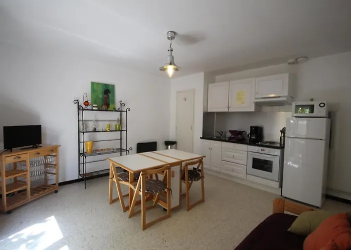 아파트 80m De La Au Rdc D'une Maison 1 4 Couchages Cour Lxrv9b