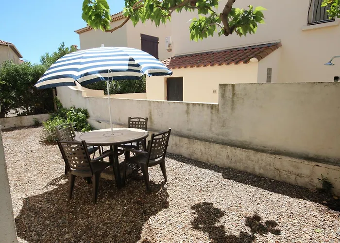 80m De La Au Rdc D'une Maison 1 4 Couchages Cour Lxrv9b