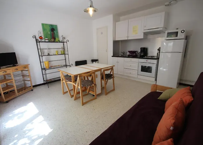 80m De La Au Rdc D'une Maison 1 4 Couchages Cour Lxrv9b